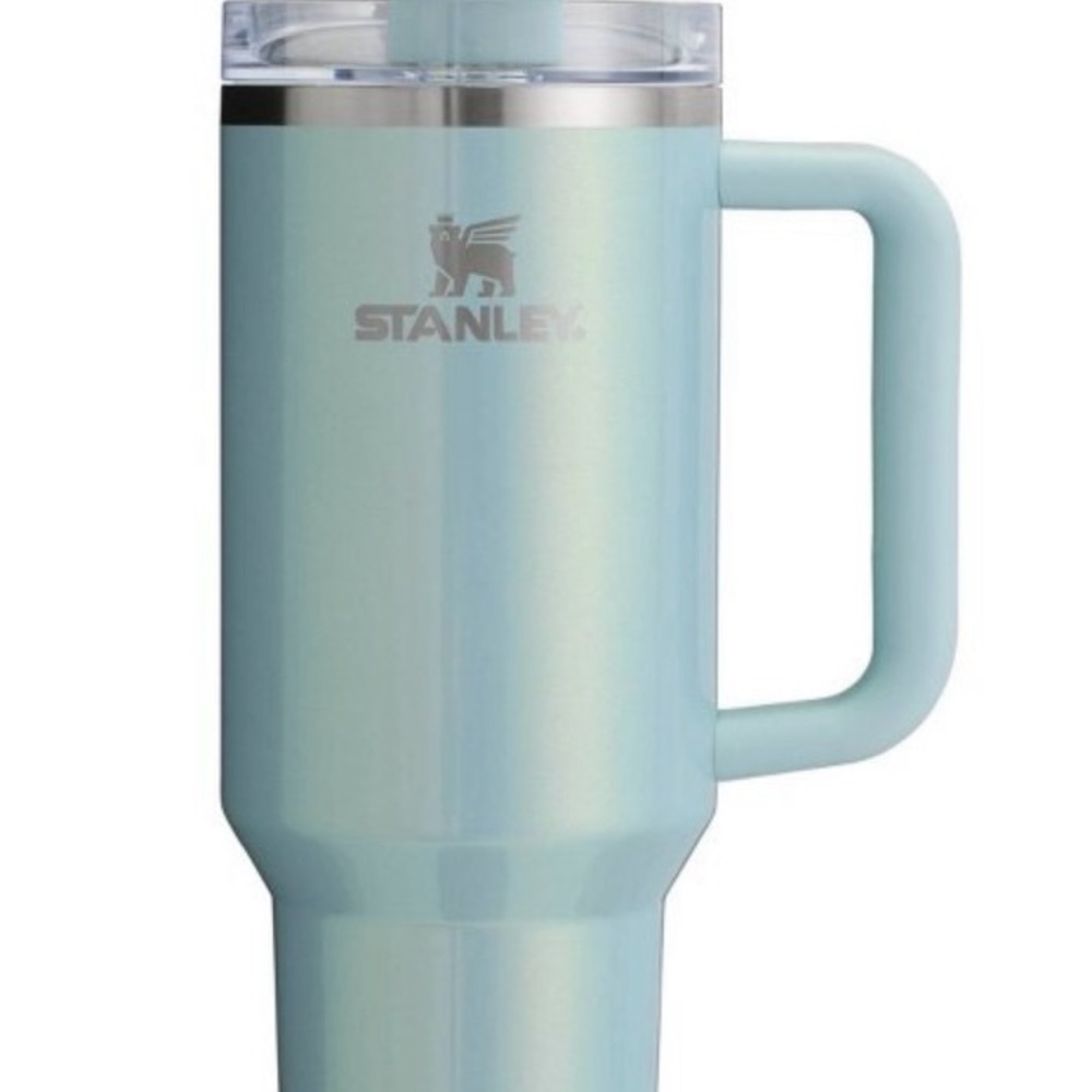 🩵Very rare 40 ounce Stanley in blueberry milk. *USED*